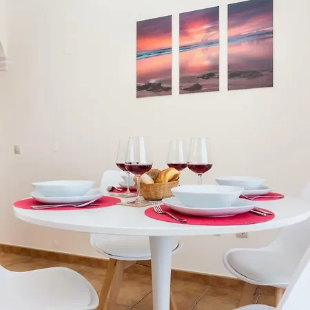 Casa * לאגוּ‏ש